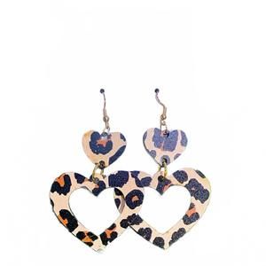NEW SOUTHERN ATTITUDE women's double heart wooden earrings in multi